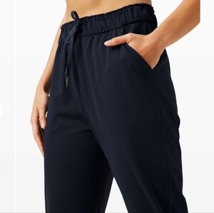 Lululemon On The Move Luxtreme High Waist Pants Crop Size 14